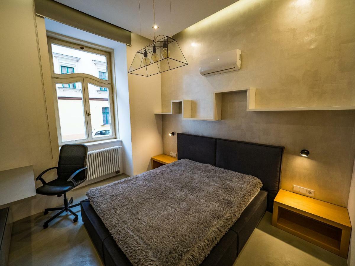 Luxuryapartments - Radziwillowska Old Town Apartment *